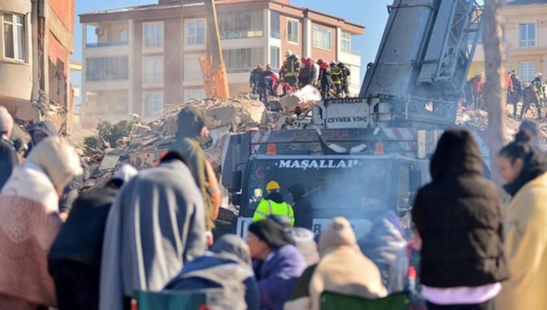 Gaziantep ve Şanlıurfa’da çöken binalarla ilgili 12 gözaltı