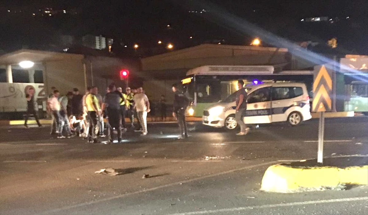 Karamürsel’de Otomobilin Çarptığı Kişi Yaralandı