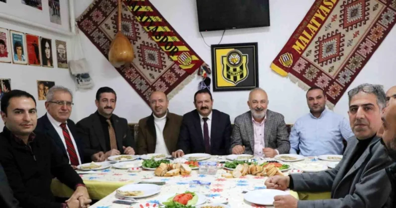 Çiftlikköy Belediye Başkanı Yalova Anadolu Dernekler Federasyonu’nun kahvaltı organizasyonuna katıldı