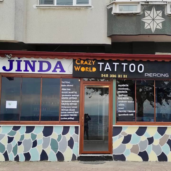 Çınarcık’ta, Jinda ile Crazy World Tattoo’nun yeni yerindeki ortaklığı, kesintisiz hizmet anlayışıyla devam ediyor!