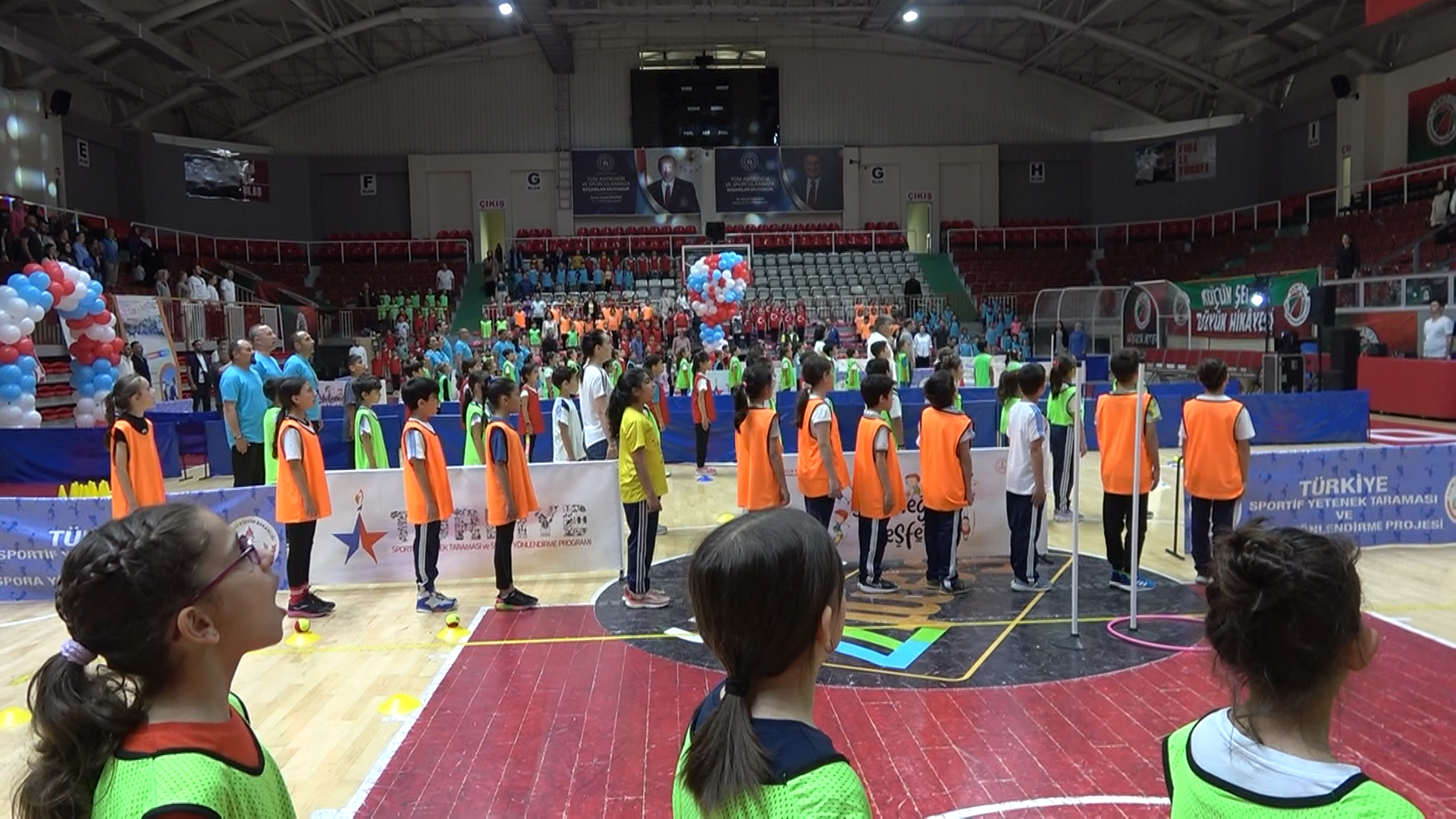 Yalova Çocuk Oyunları Şenliği Finallerinde Coşku Dolu Anlar